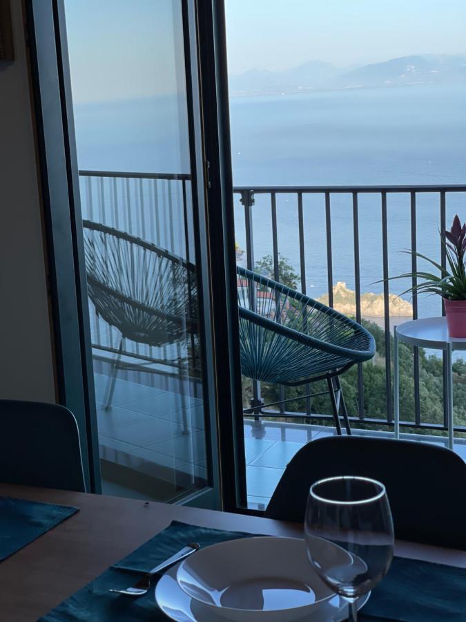 Seaview Apartments Фуроре Экстерьер фото