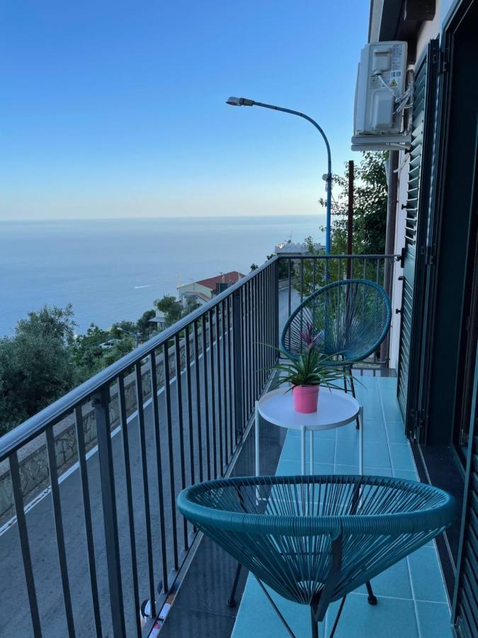 Seaview Apartments Фуроре Экстерьер фото
